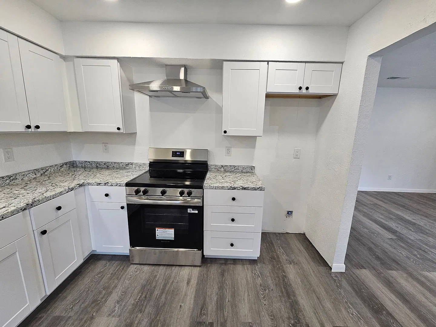 Available Now! Near IH45 and IH30, and the cultural hub of Fair Park — Photo 4