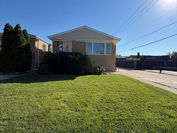 2nd image of 7843 Natchez Ave