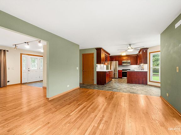 5th image of 920 Fairfax Ct