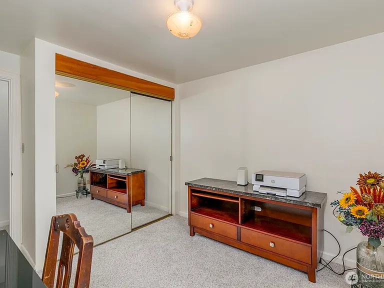 7009 Rainier Dr — Photo 3