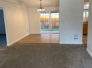 147 N Dark Horse Ln, Sisters, OR 97759