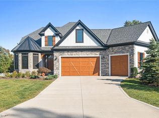 36470 Maplegrove Rd, Willoughby Hills, OH 44094