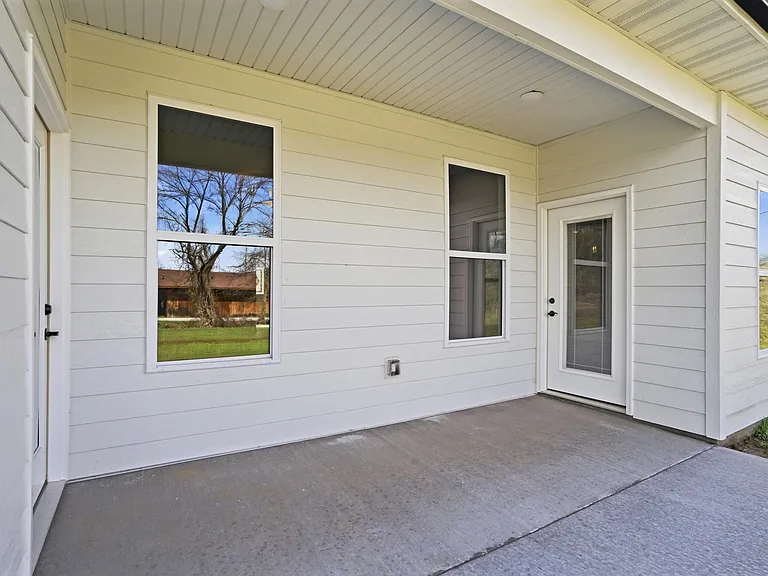 1048 Stonehaven Dr — Photo 22
