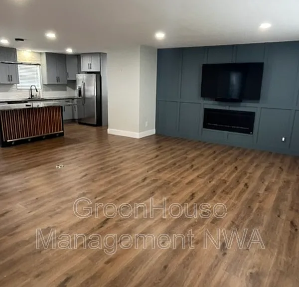 808 NW 11th St #808NW11TH — Photo 2