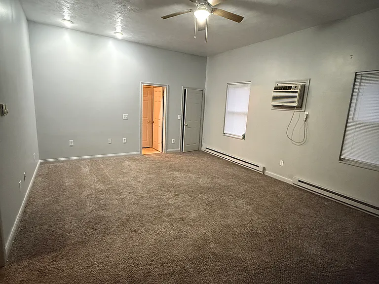 316 Grandview Ave — Photo 3