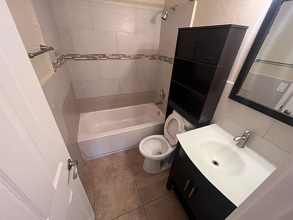 5th image of 720 NE 2nd St #9