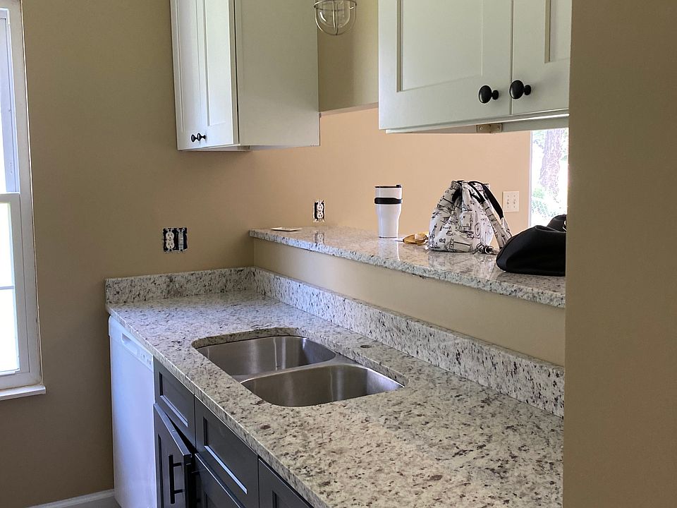 1st image of 616 Waterford Dr