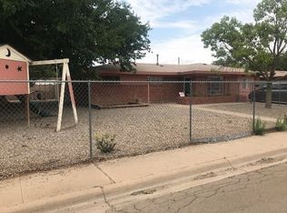 1208 Rancho Rd, Roswell, NM 88203