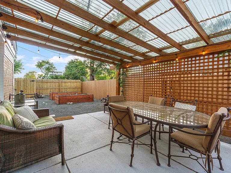 3947 Haddon Rd — Photo 21