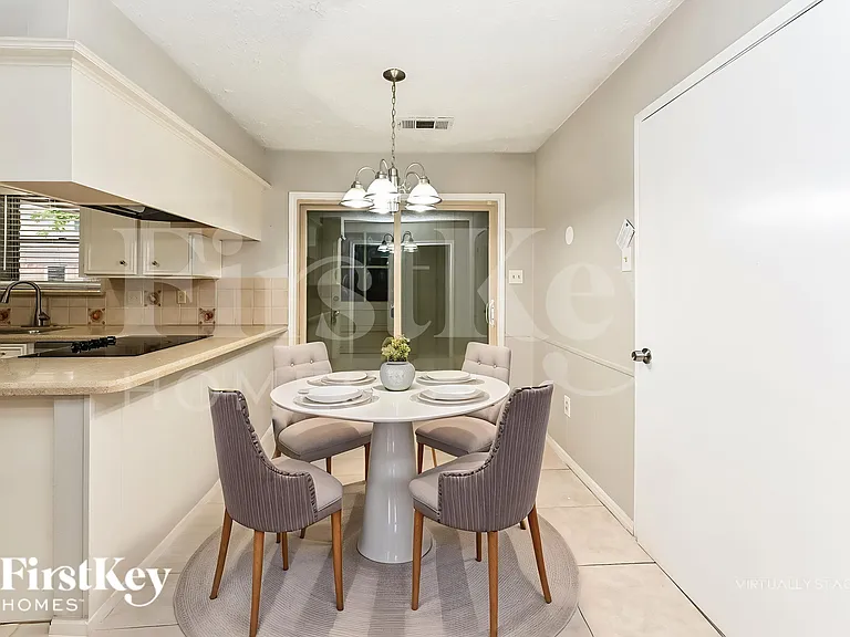 16911 Memorial Oaks Ln — Photo 7