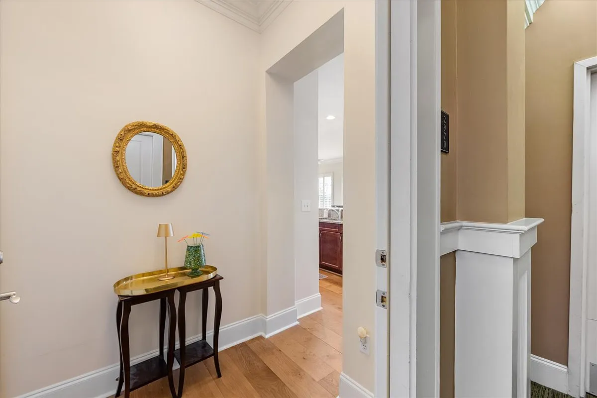 2 bed, 1021 sqft, $2,550 — Photo 2