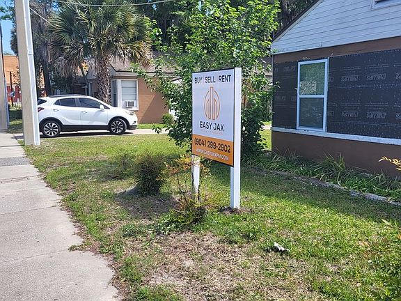 2nd image of 6701 N Main St #6943