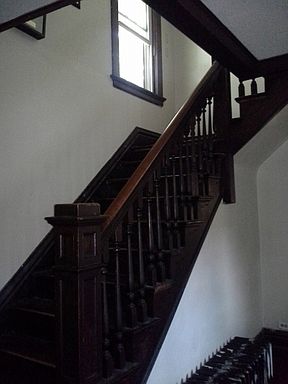 2nd image of 994 Earl St