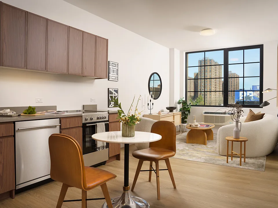40 Bruckner Blvd #604