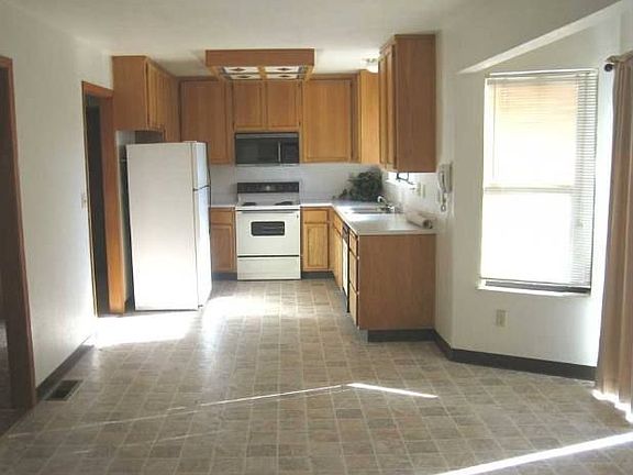 Large Kitchen 