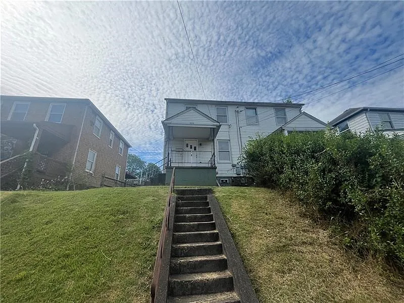 520 Farnsworth Ave photo 1