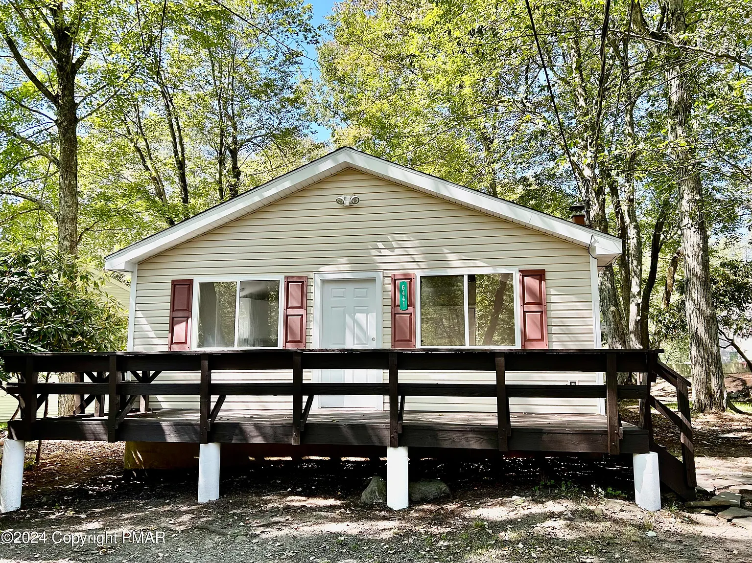 6441 Laurel Rd photo 1