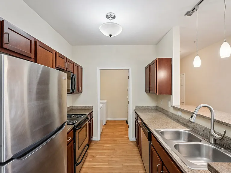 The Enclave Apartments — Photo 29