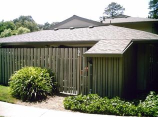 34 Roundtree Blvd, San Rafael, CA 94903