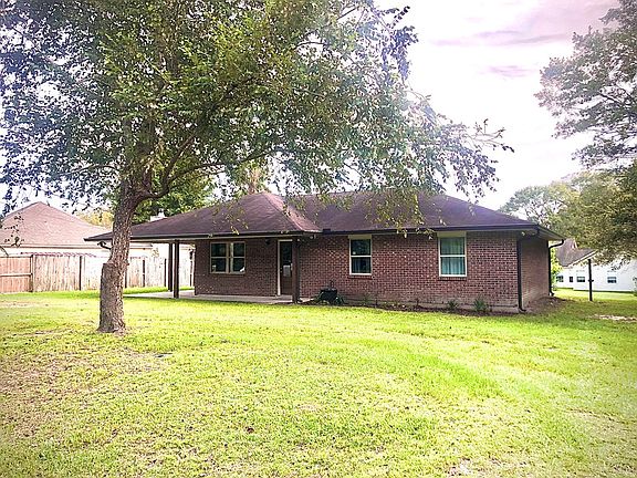 3rd image of 107 Charnwood Dr