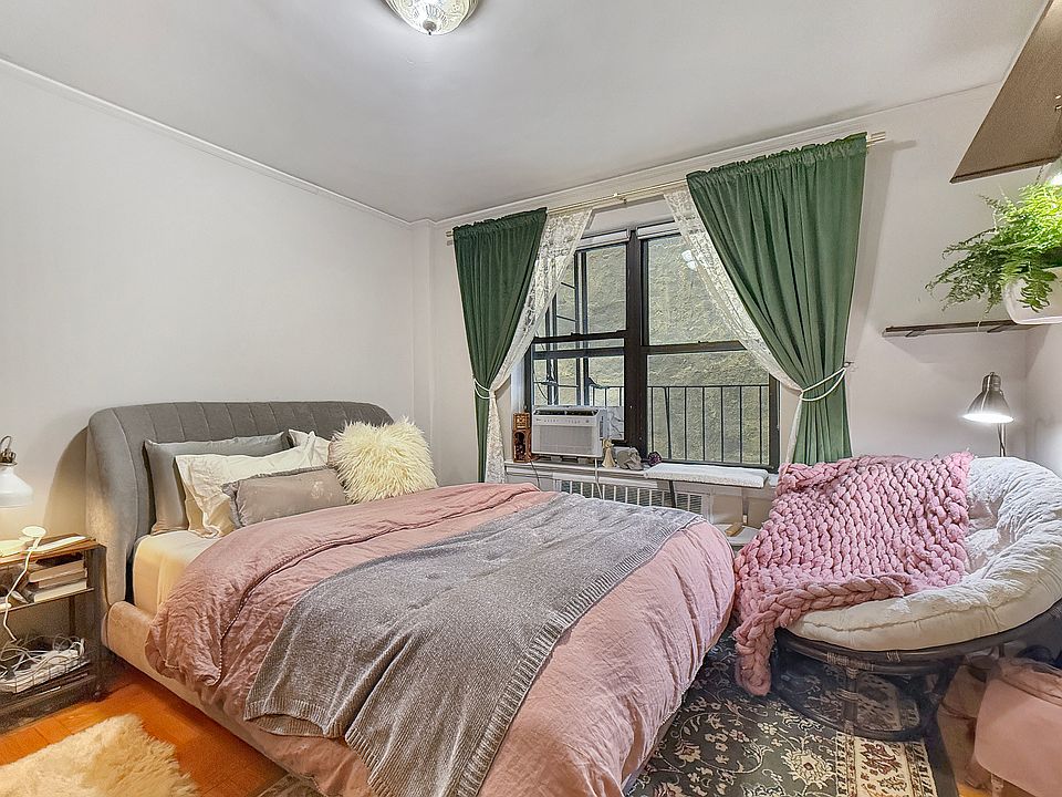 1st image of 55 W 92nd St APT 1C