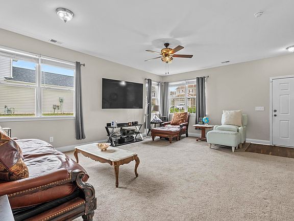 4th image of 170 Rivendale Dr