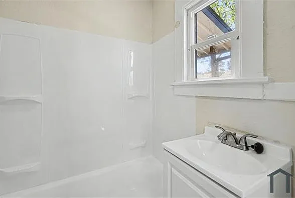 703 Meade St — Photo 16
