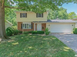 4070 Keeneland Ct, Bettendorf, IA