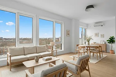 11-14 35th Avenue, #918