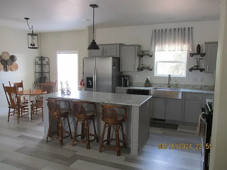 301 N 1st Ave — Photo 3