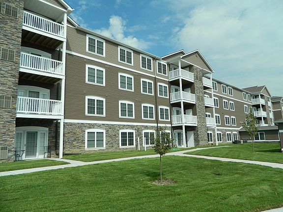 3rd image of 3535 Piney Creek Dr #2B-1Ba-1005Sqft