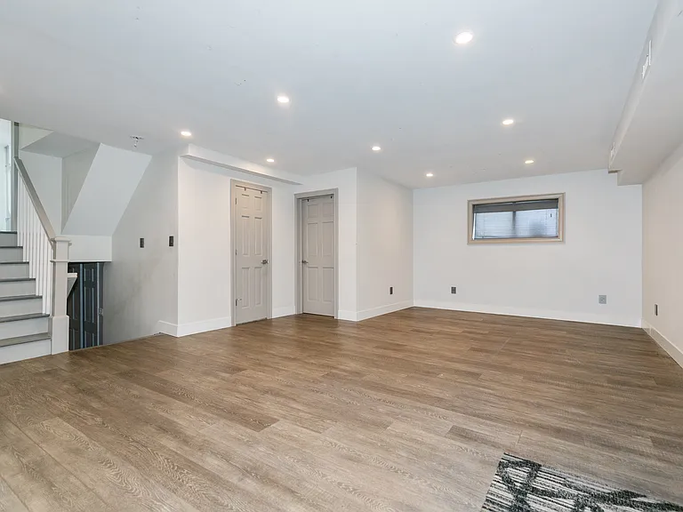 22 Olive St — Photo 19