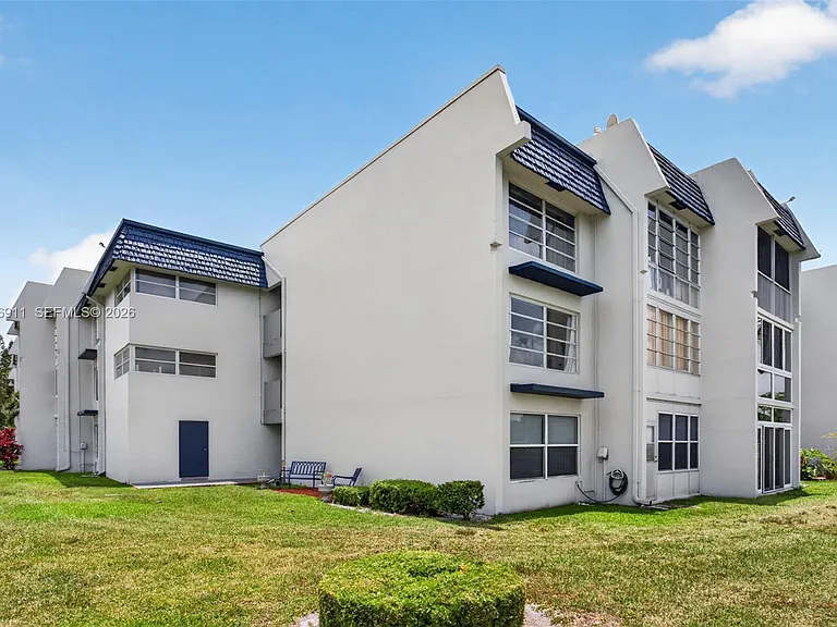 7807 Golf Circle Dr #207 — Photo 18