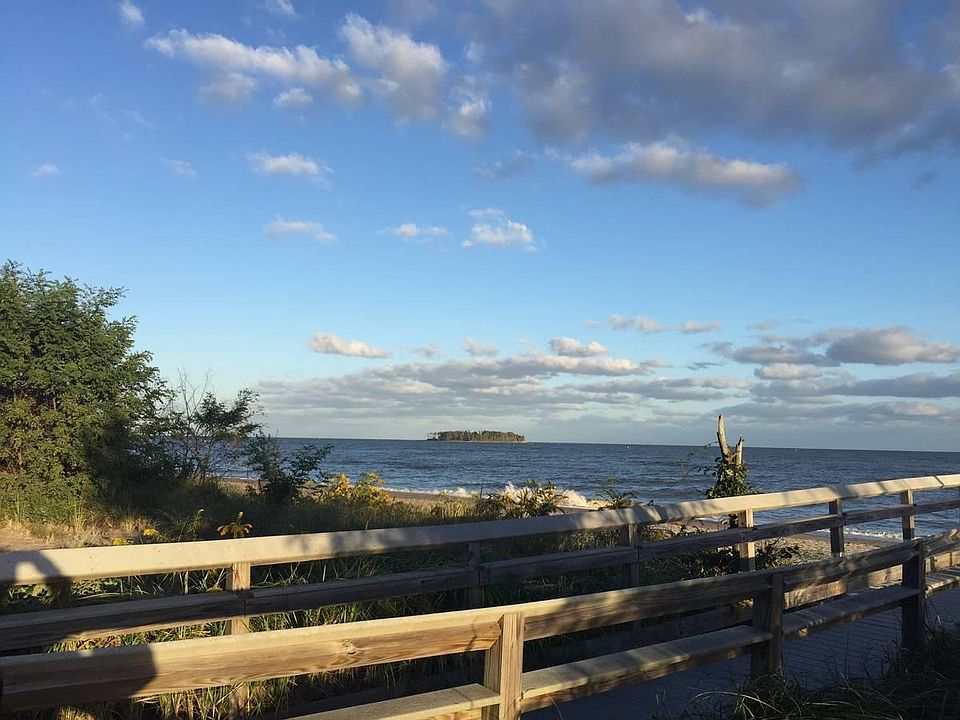 70 E Broadway Milford CT Zillow