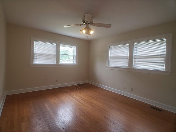 5th image of 1410 Stonewall Blvd