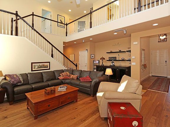 4th image of 1632 Apple Way