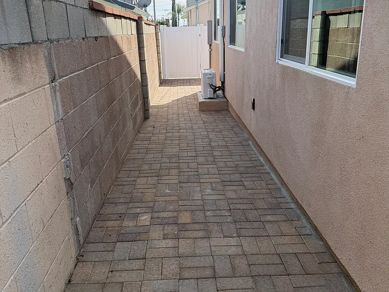 1803 James Pl — Photo 20