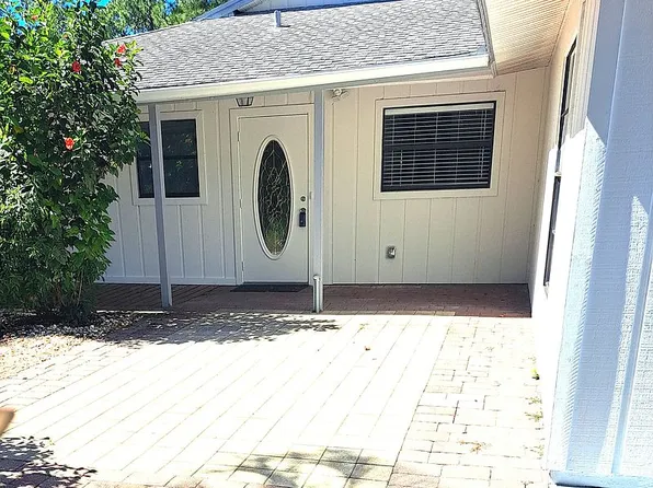 2031 17th St SW, Naples, FL 34117