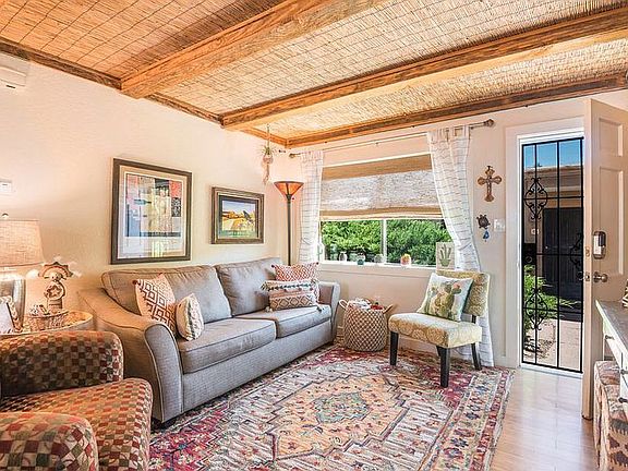 Living rm