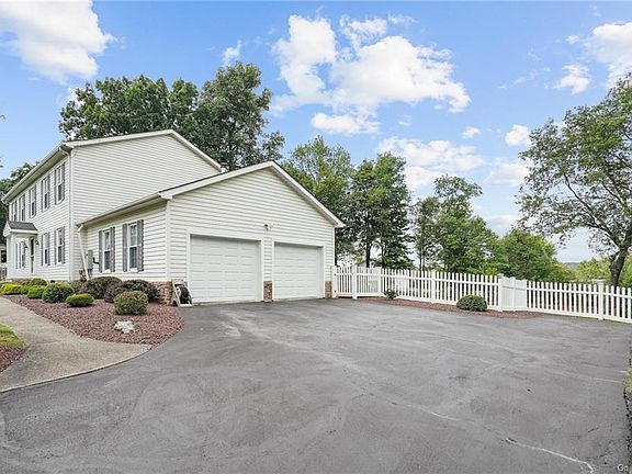 3rd image of 57 Glenvue Dr