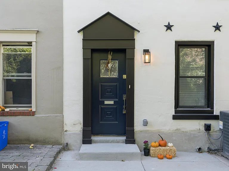 704 Miller St — Photo 3