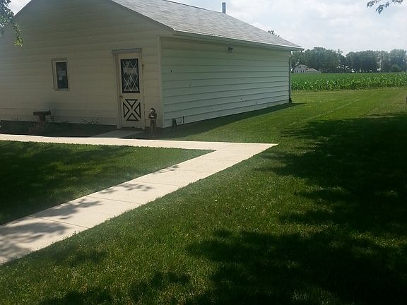 2.5 Car Detached Garage