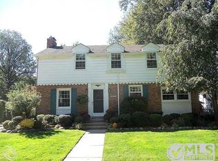 3875 Cumberland Rd, Berkley, MI 48072