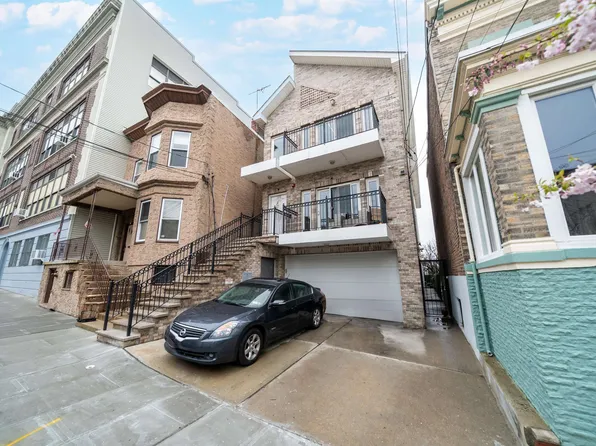 308 18th St, Union City, NJ 07087