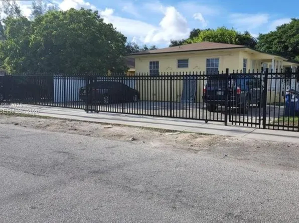 2729 NW 47th St, Miami, FL 33142