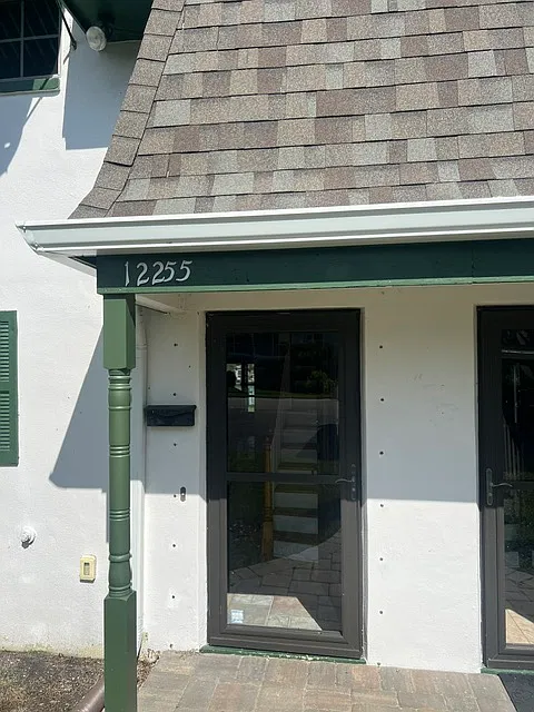 2 bed, 1.5 bath, 1057 sqft, $2,700 — Photo 2