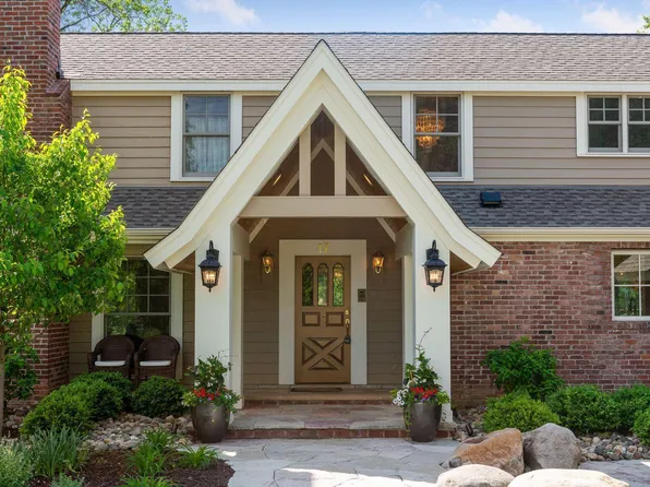 17 Circle W, Edina, MN 55436