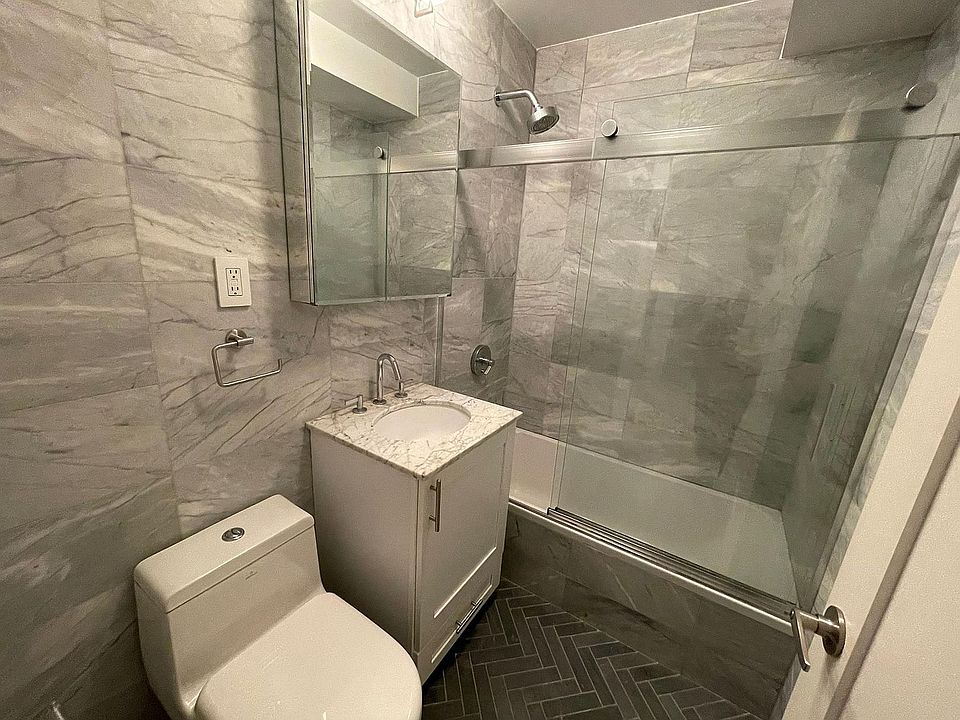 1st image of 361 E 50th St APT 4A