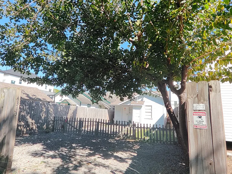 4313 Center St — Photo 35