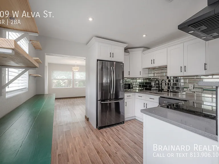 309 W Alva St — Photo 8